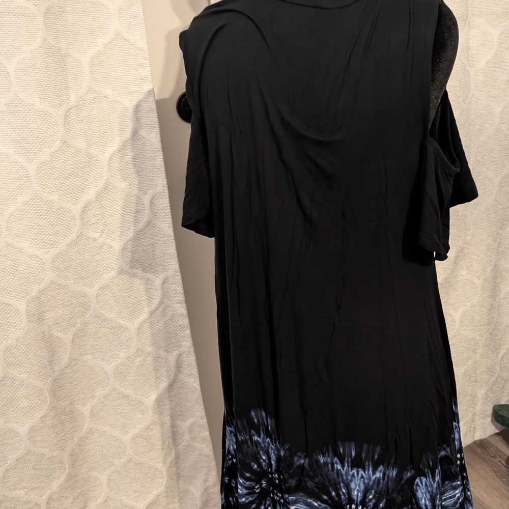 Style & Co. Black Tunic with Subtle Blue Pattern - Picture 2 of 6